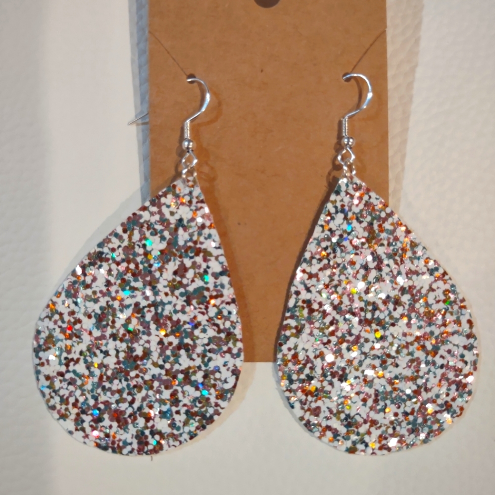 🍒2/$12🍒Handmade sequin tear drop leather earrings